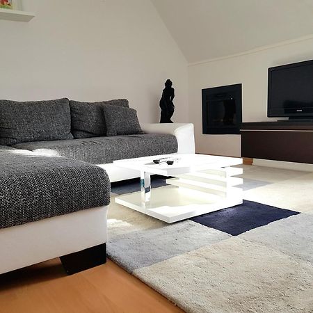 Apartment Am Suedpark Erfurt - Inkl Garten Mit Sitzlounge - Zentrumsnah Екстериор снимка