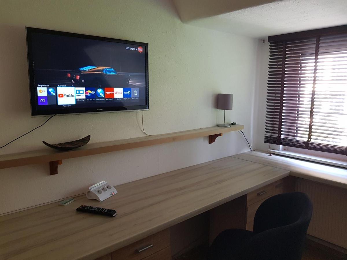 Apartment Am Suedpark Erfurt - Inkl Garten Mit Sitzlounge - Zentrumsnah Екстериор снимка