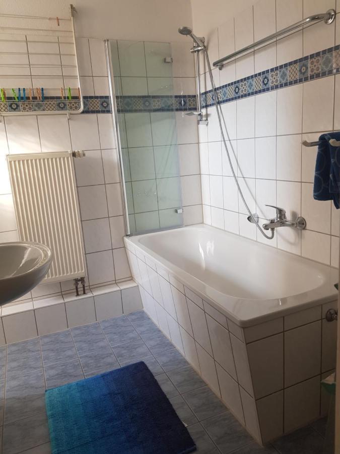 Apartment Am Suedpark Erfurt - Inkl Garten Mit Sitzlounge - Zentrumsnah Екстериор снимка