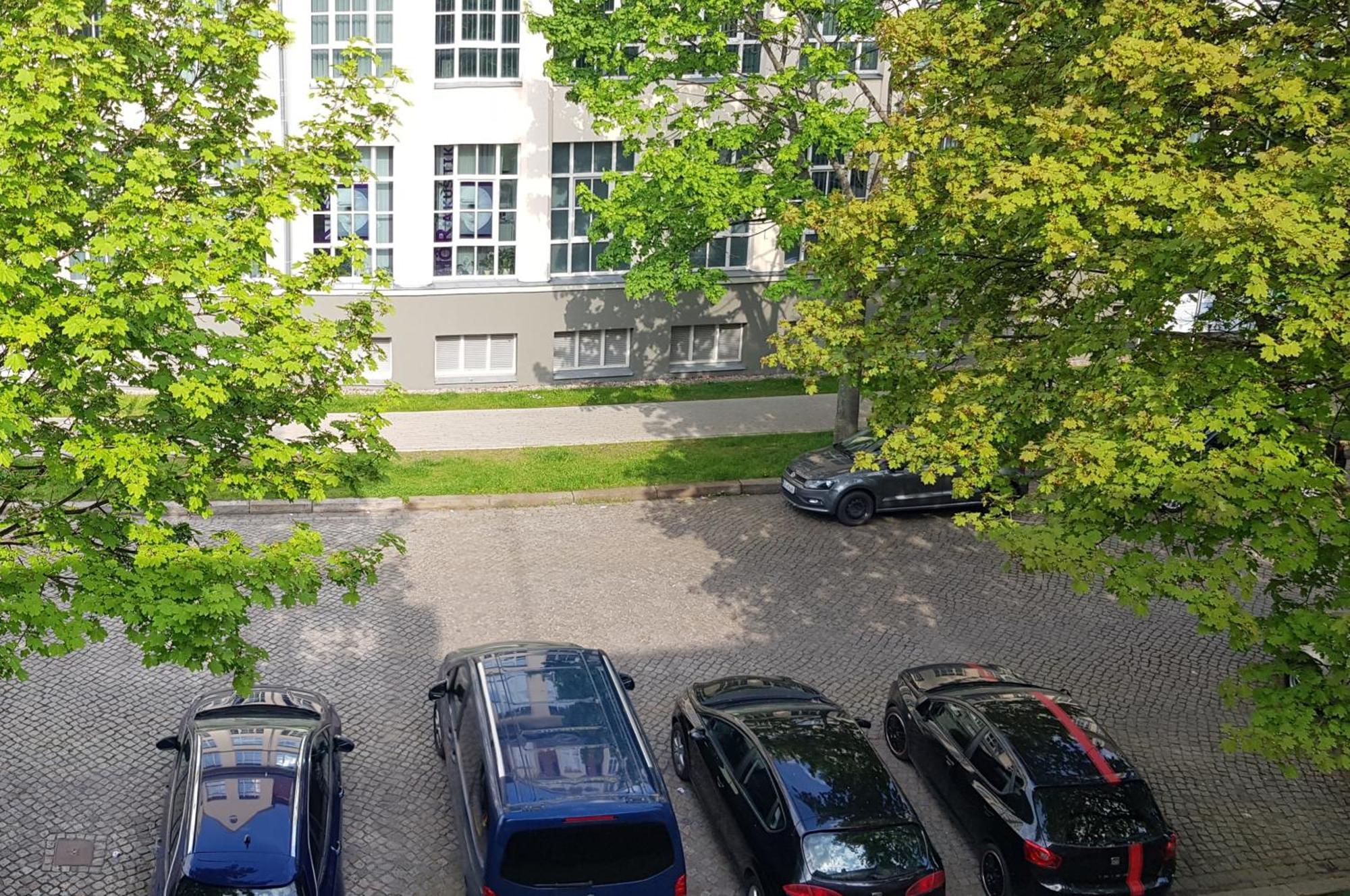 Apartment Am Suedpark Erfurt - Inkl Garten Mit Sitzlounge - Zentrumsnah Екстериор снимка
